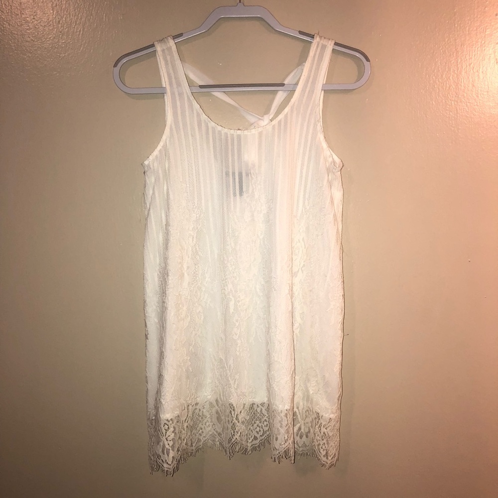 Forever21 lace top size small